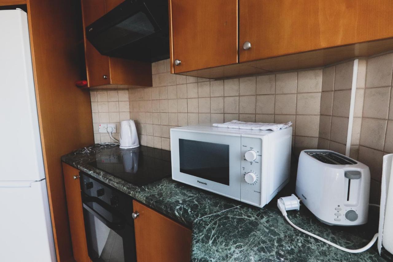 Amelia Two Bedroom Apartment - 202 파포스 외부 사진