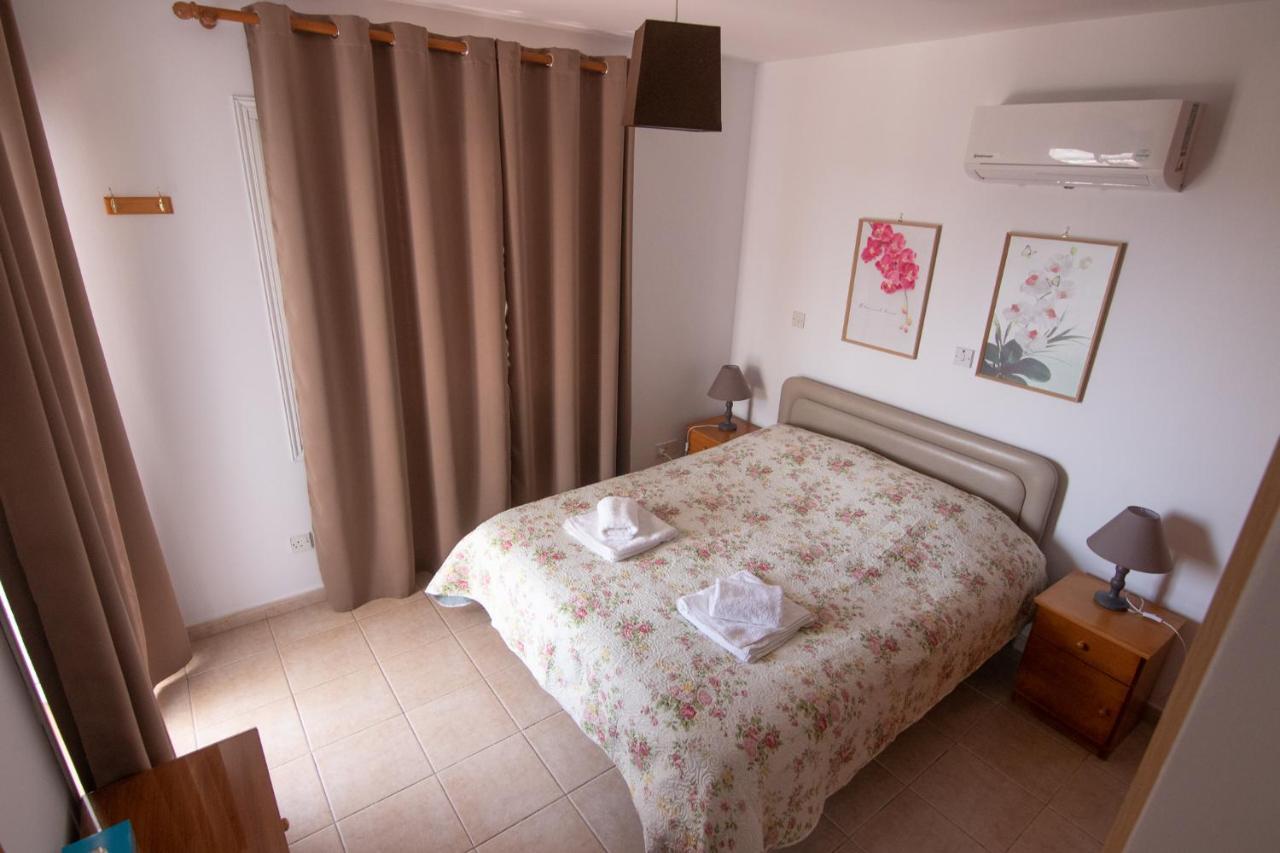 Amelia Two Bedroom Apartment - 202 파포스 외부 사진