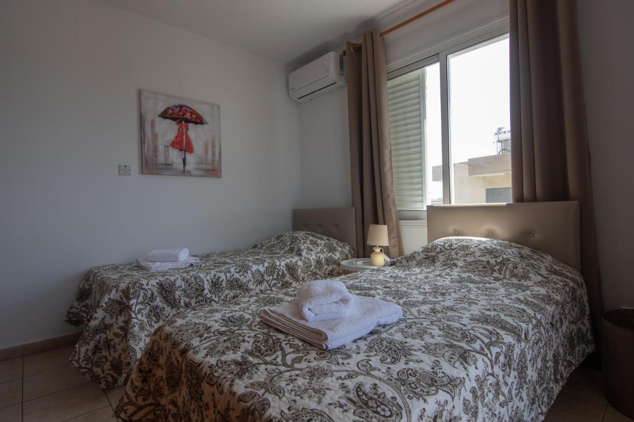 Amelia Two Bedroom Apartment - 202 파포스 외부 사진