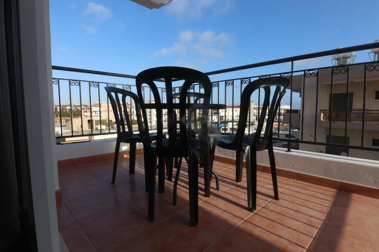 Amelia Two Bedroom Apartment - 202 파포스 외부 사진