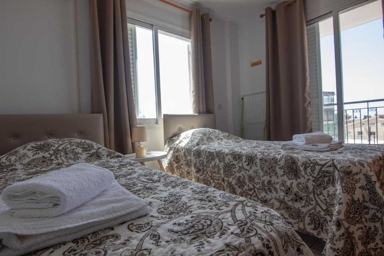 Amelia Two Bedroom Apartment - 202 파포스 외부 사진